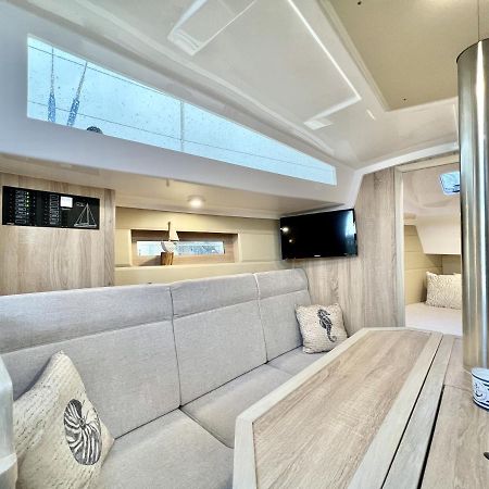Hausboot Segelyacht Nui Hotel Burgtiefe auf Fehmarn Buitenkant foto