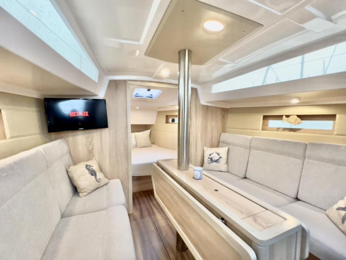 Hausboot Segelyacht Nui Hotel Burgtiefe auf Fehmarn Buitenkant foto