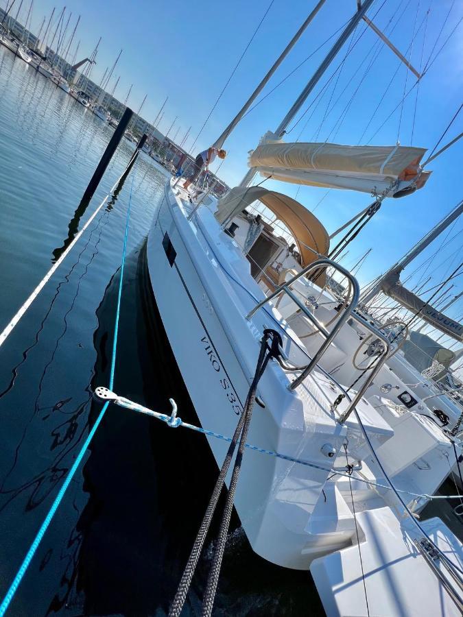 Hausboot Segelyacht Nui Hotel Burgtiefe auf Fehmarn Buitenkant foto