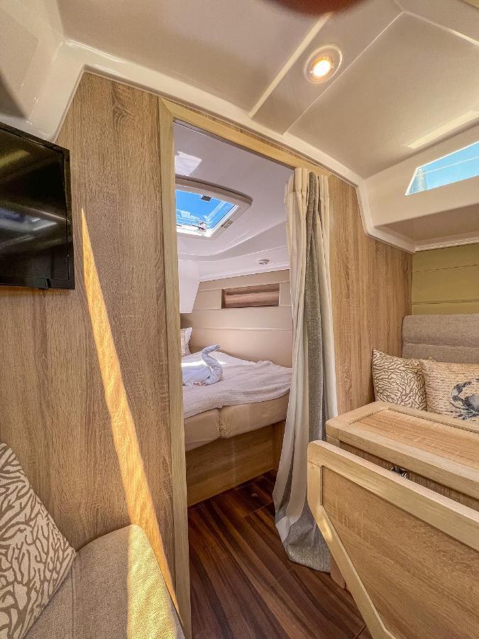 Hausboot Segelyacht Nui Hotel Burgtiefe auf Fehmarn Buitenkant foto